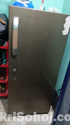 রেফ্রিজারেটর এবং ফ্রীজার